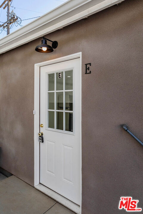 Property Photo:  1812 W Glenoaks Boulevard E  CA 91206 