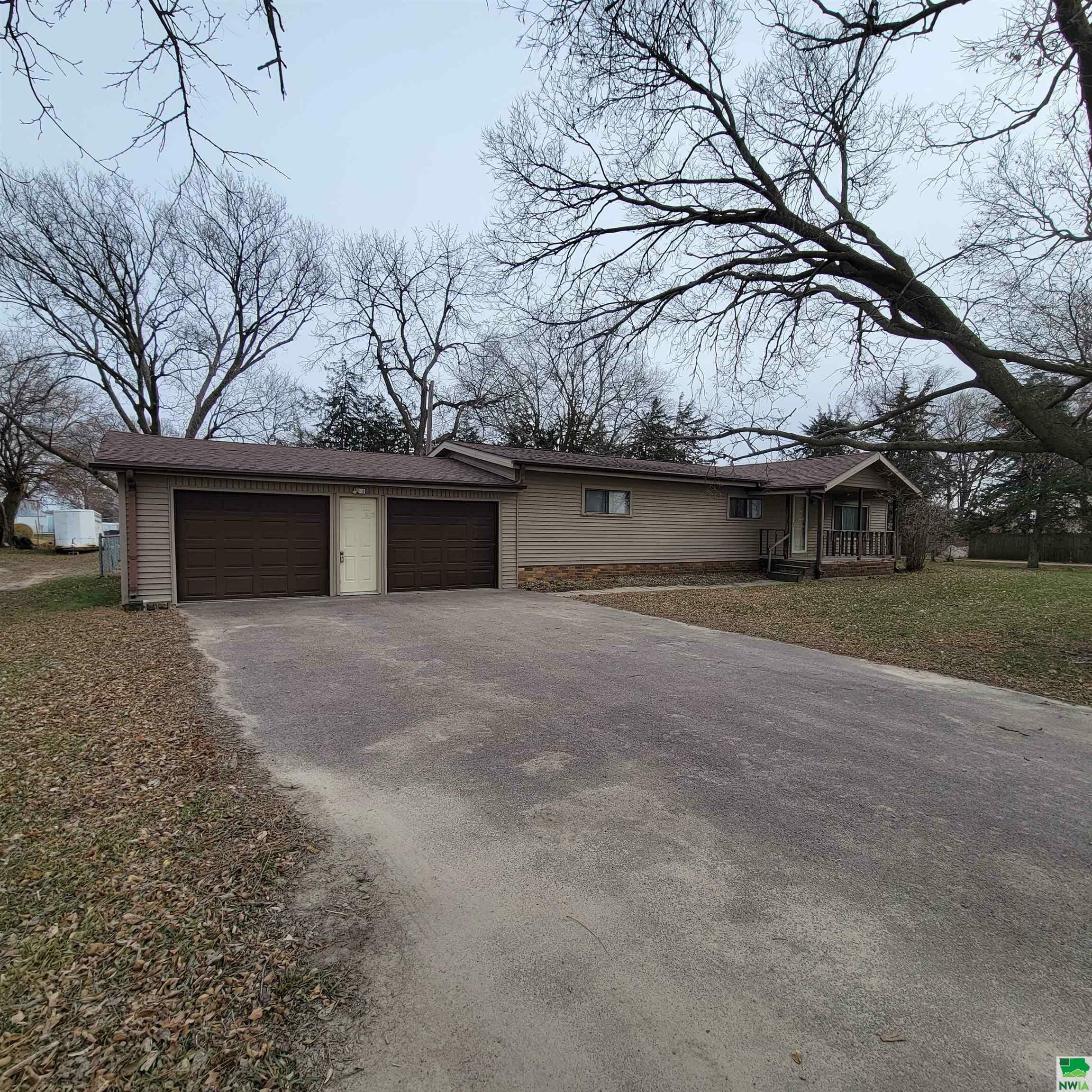 Property Photo:  1586 Gateway Dr  NE 68776 