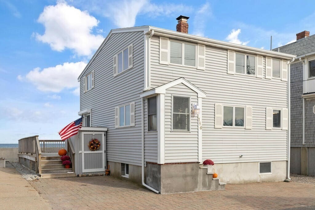 Property Photo:  186 Foster Ave  MA 02050 