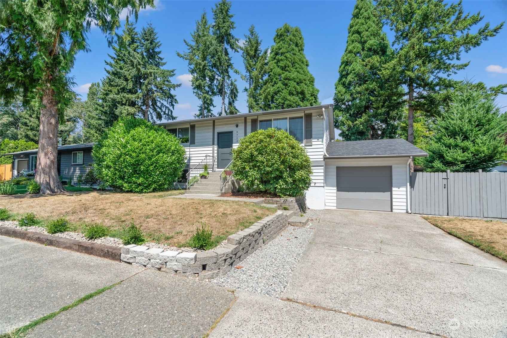 Property Photo:  9712 NE 124th Street  WA 98034 