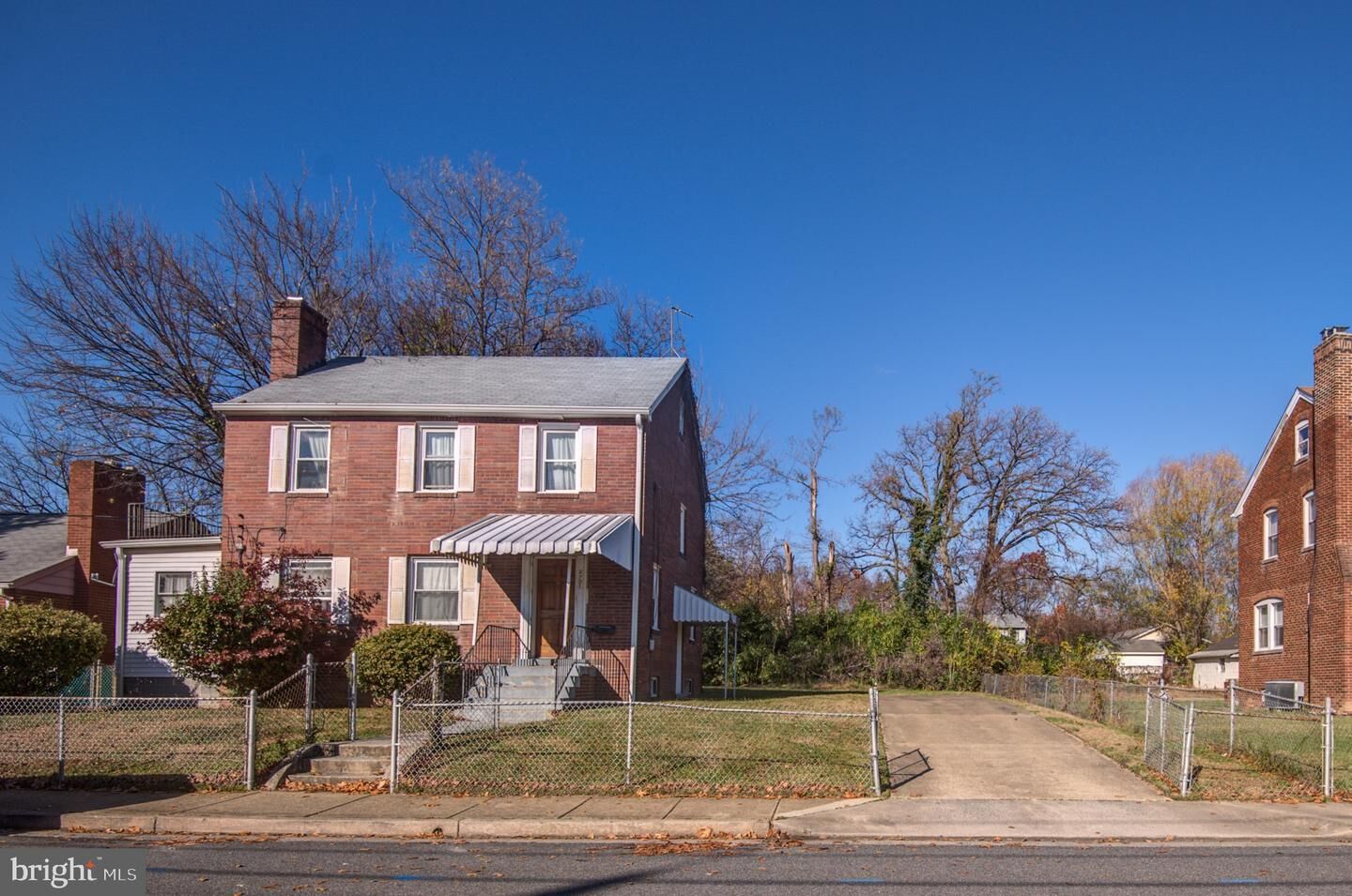 Property Photo:  2701 19th Street S  VA 22204 