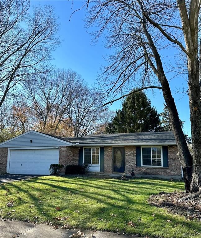 Property Photo:  7869 Rustic Woods Drive  OH 45424 