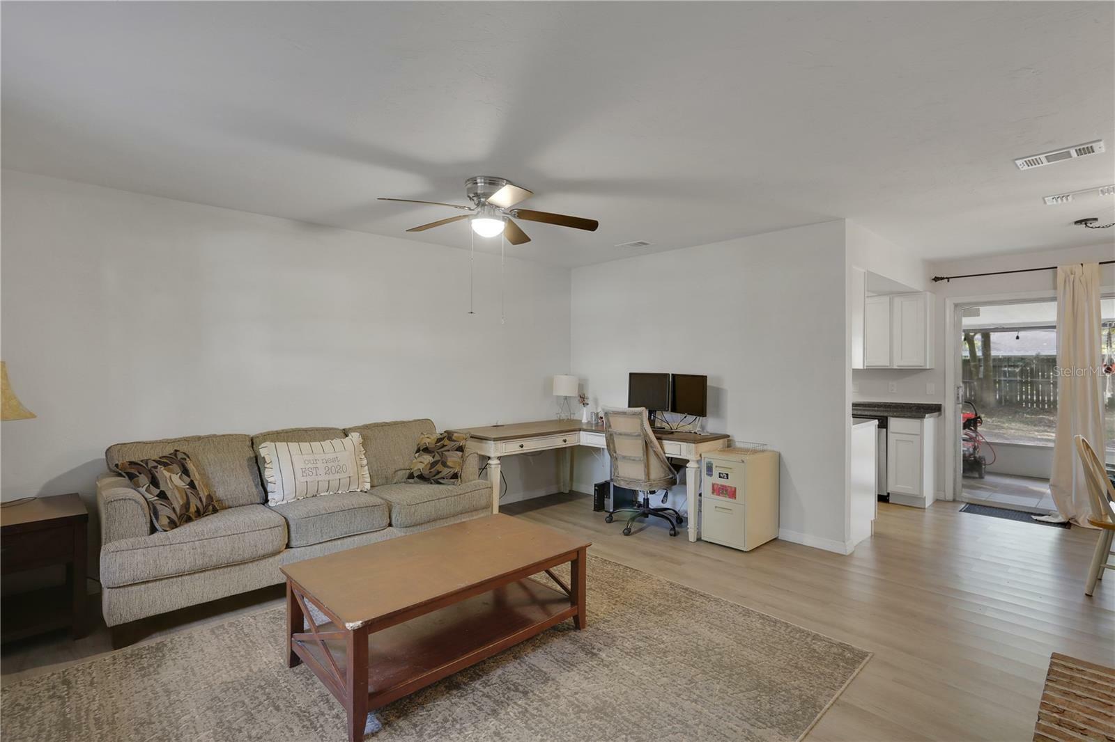 Property Photo:  6008 NW 27th Terrace  FL 32653 