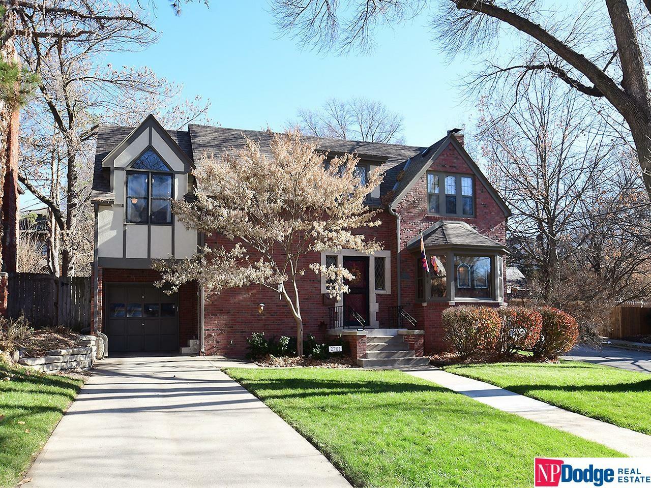 Property Photo:  2701 Country Club Avenue  NE 68104 