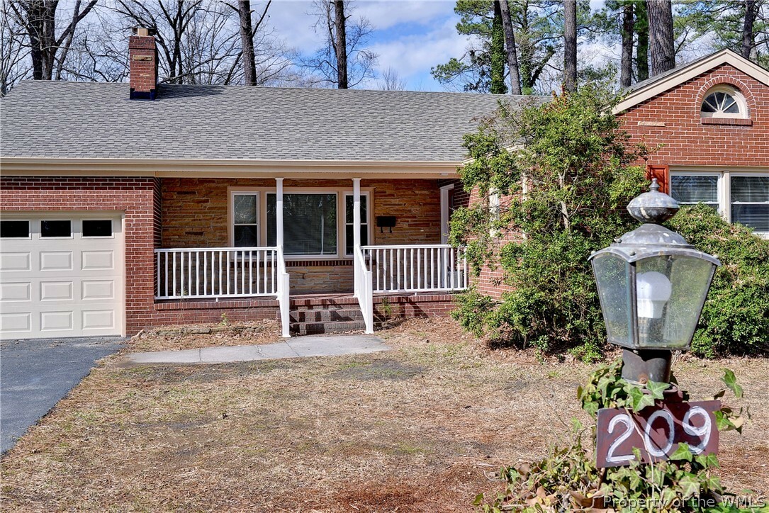 Property Photo:  209 Mistletoe Drive  VA 23606 