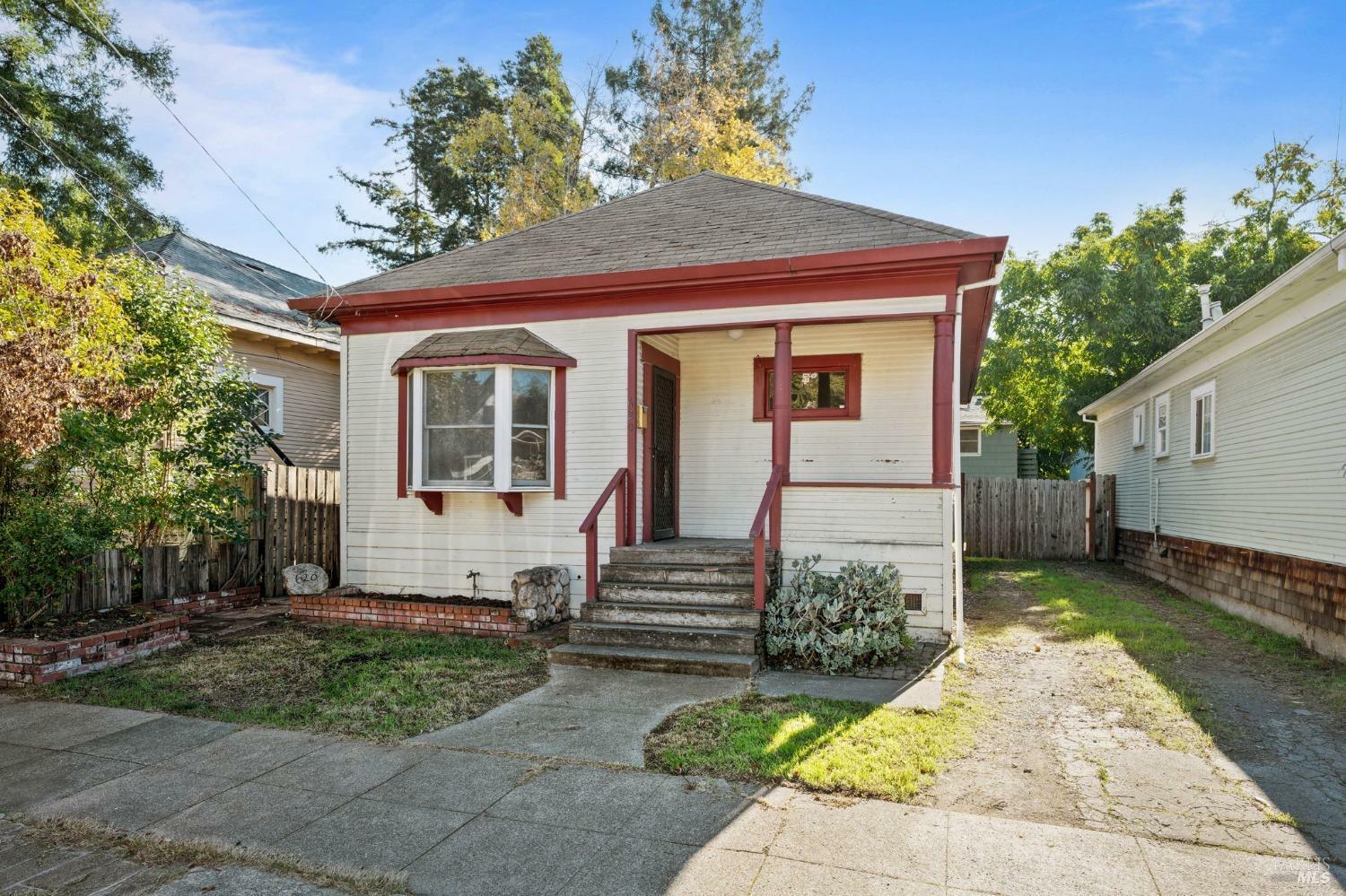 Property Photo:  620 Wheeler Street  CA 95404 