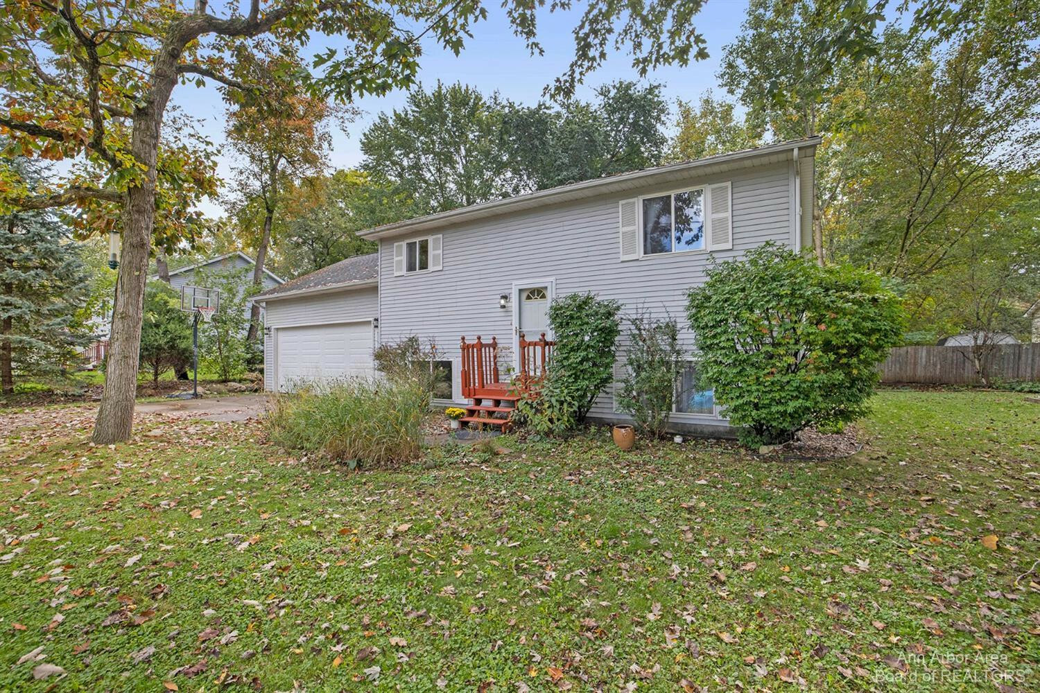 Property Photo:  366 Glenmoor Street  MI 48189 