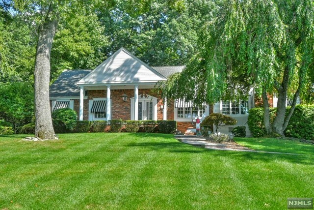 Property Photo:  299 Lakeside Drive  NJ 07401 