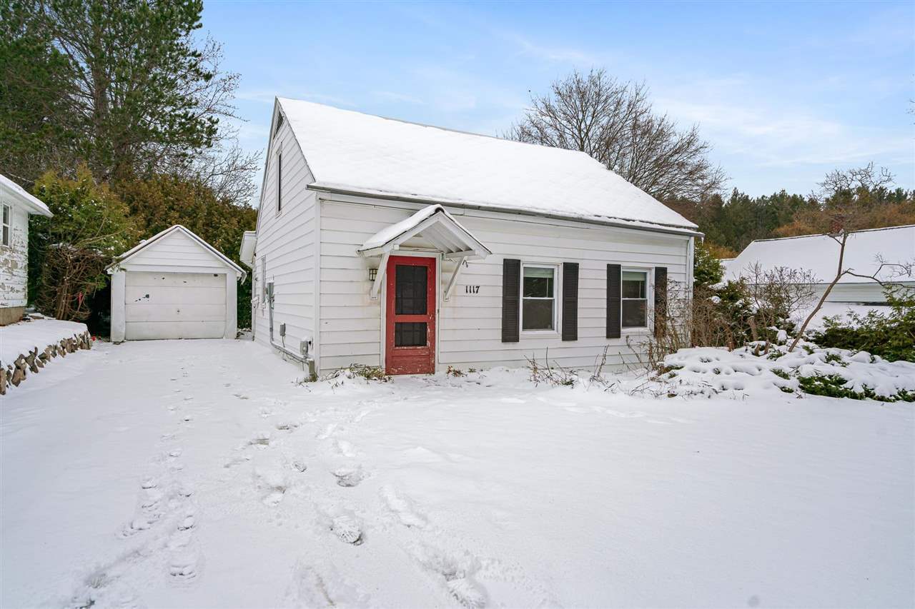 Property Photo:  1117 E Mitchell  MI 49770 