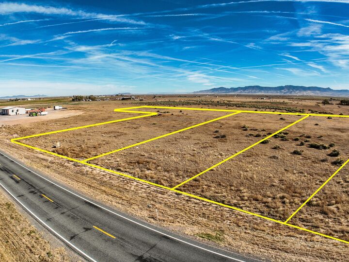 Property Photo: 657 S Ut-18 UT 84714