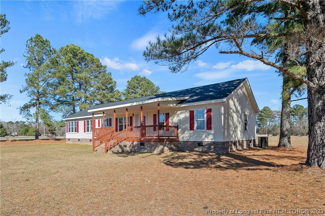 Property Photo:  591 Fred Hall Road  NC 28391 