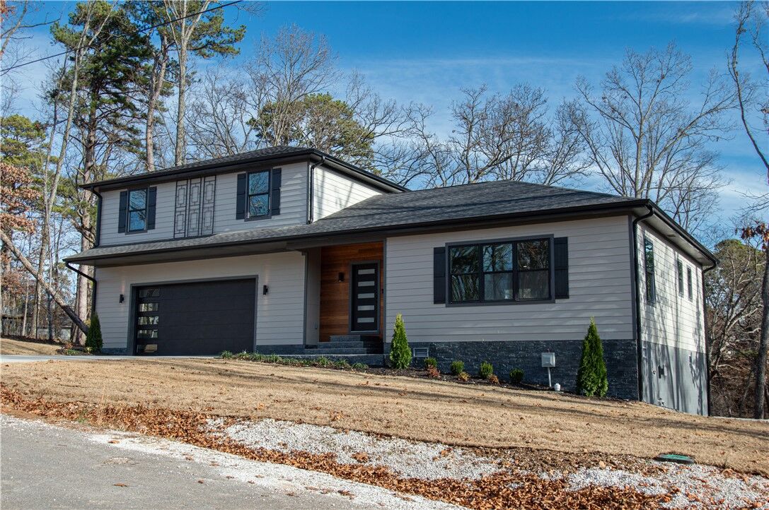 Property Photo:  3 S Kinver Lane  AR 72714 