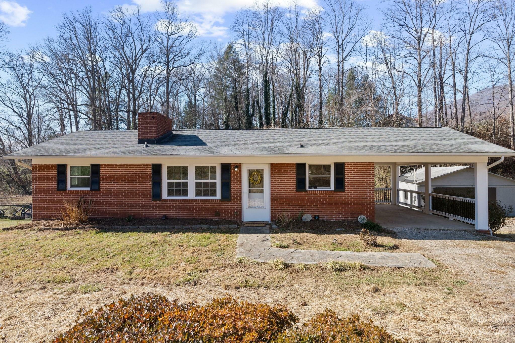 Property Photo: 117 Johnson Hollow Drive W NC 28752