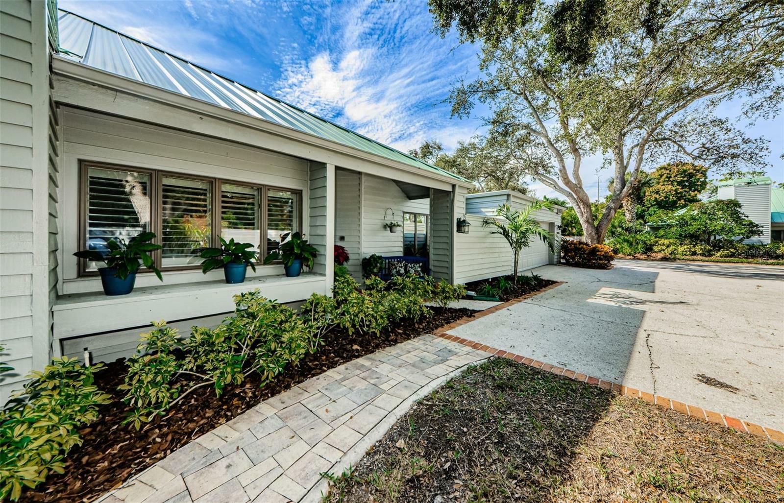 Property Photo:  10353 Longwood Drive  FL 33777 