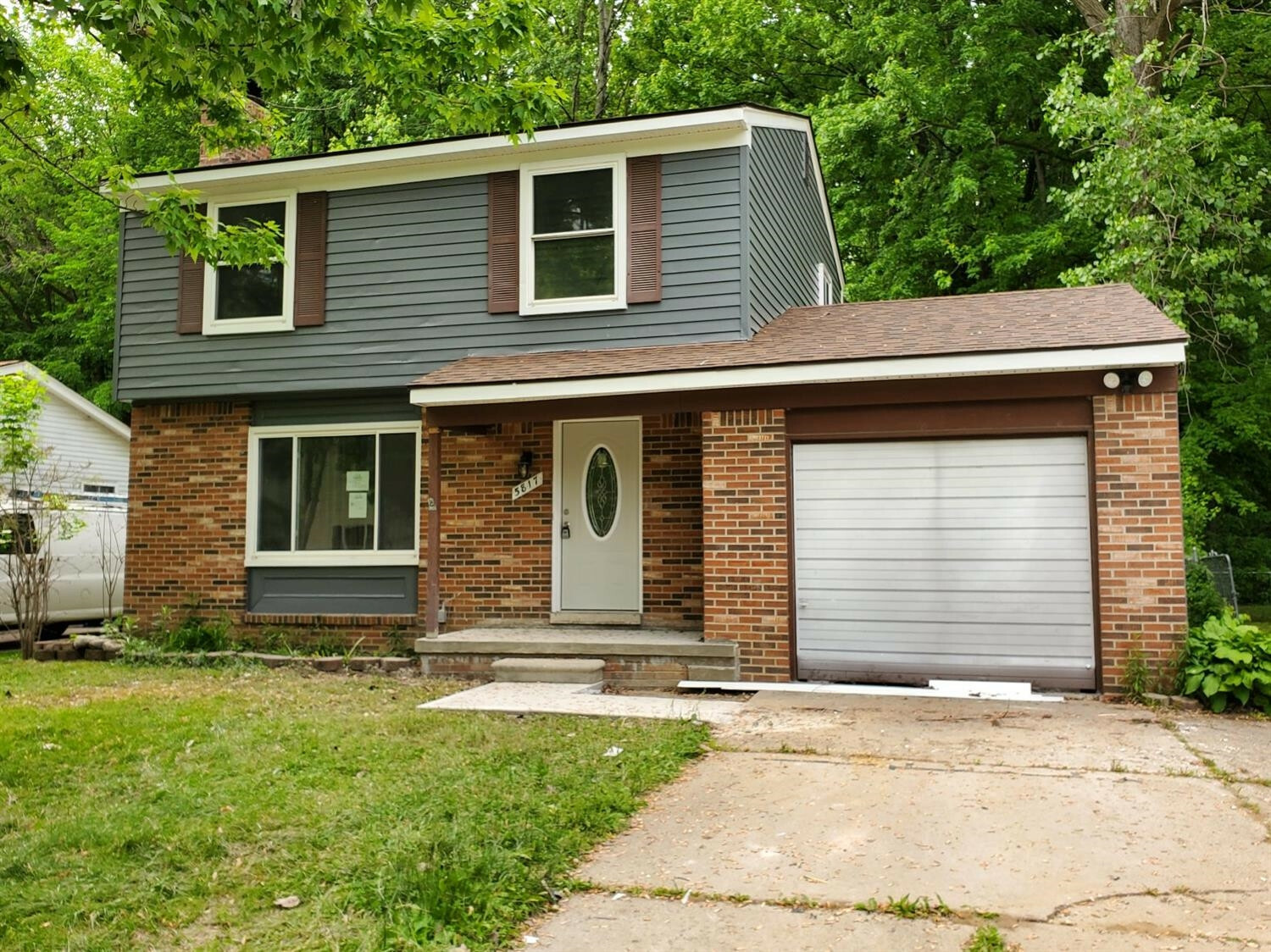 Property Photo:  5817 S Mohawk Avenue  MI 48197 