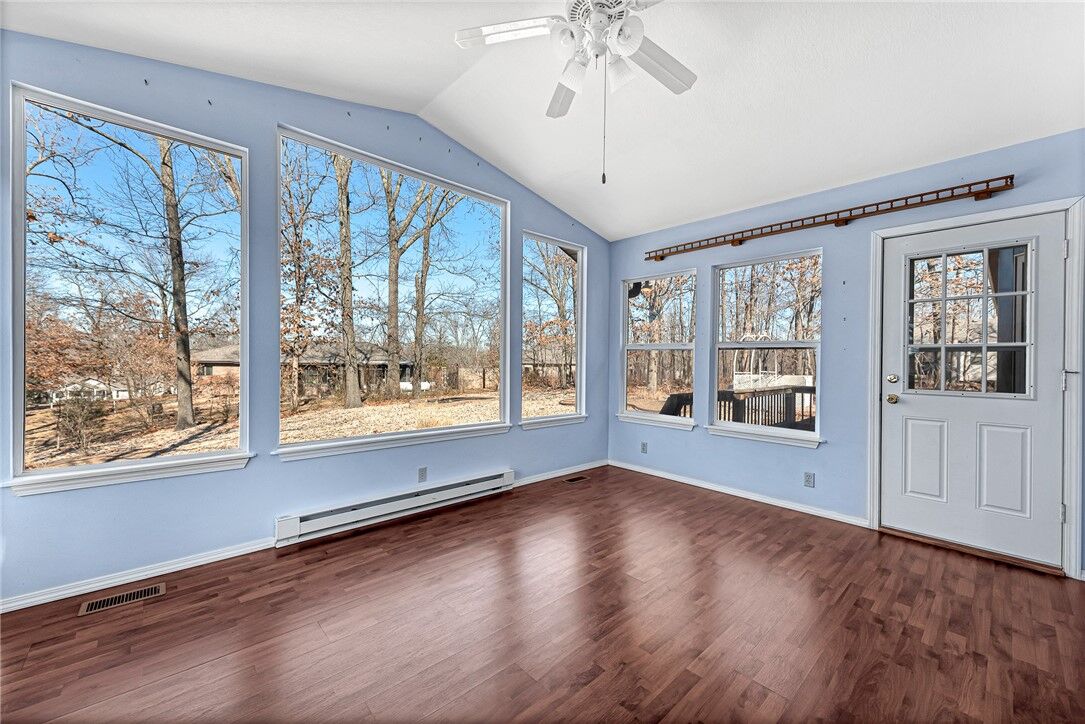 Property Photo:  6 Campbell Lane  AR 72715 