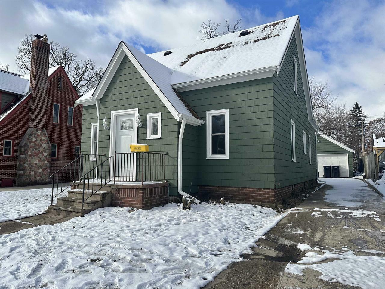 Property Photo:  1410 Central Avenue  WI 53511 