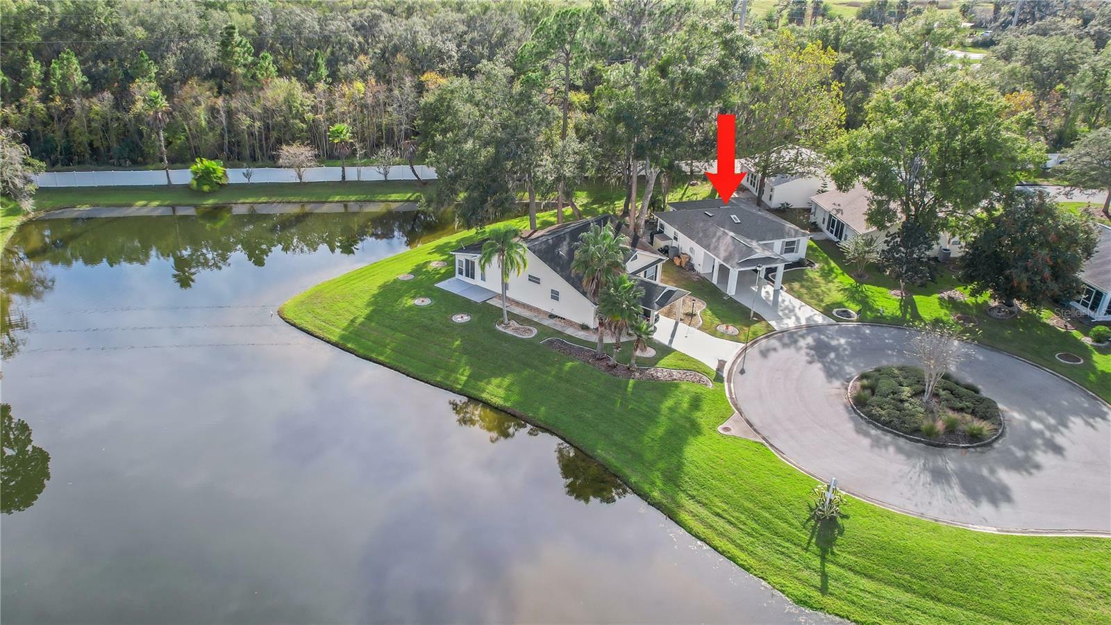 Property Photo:  724 Glen Oaks Drive  FL 34748 