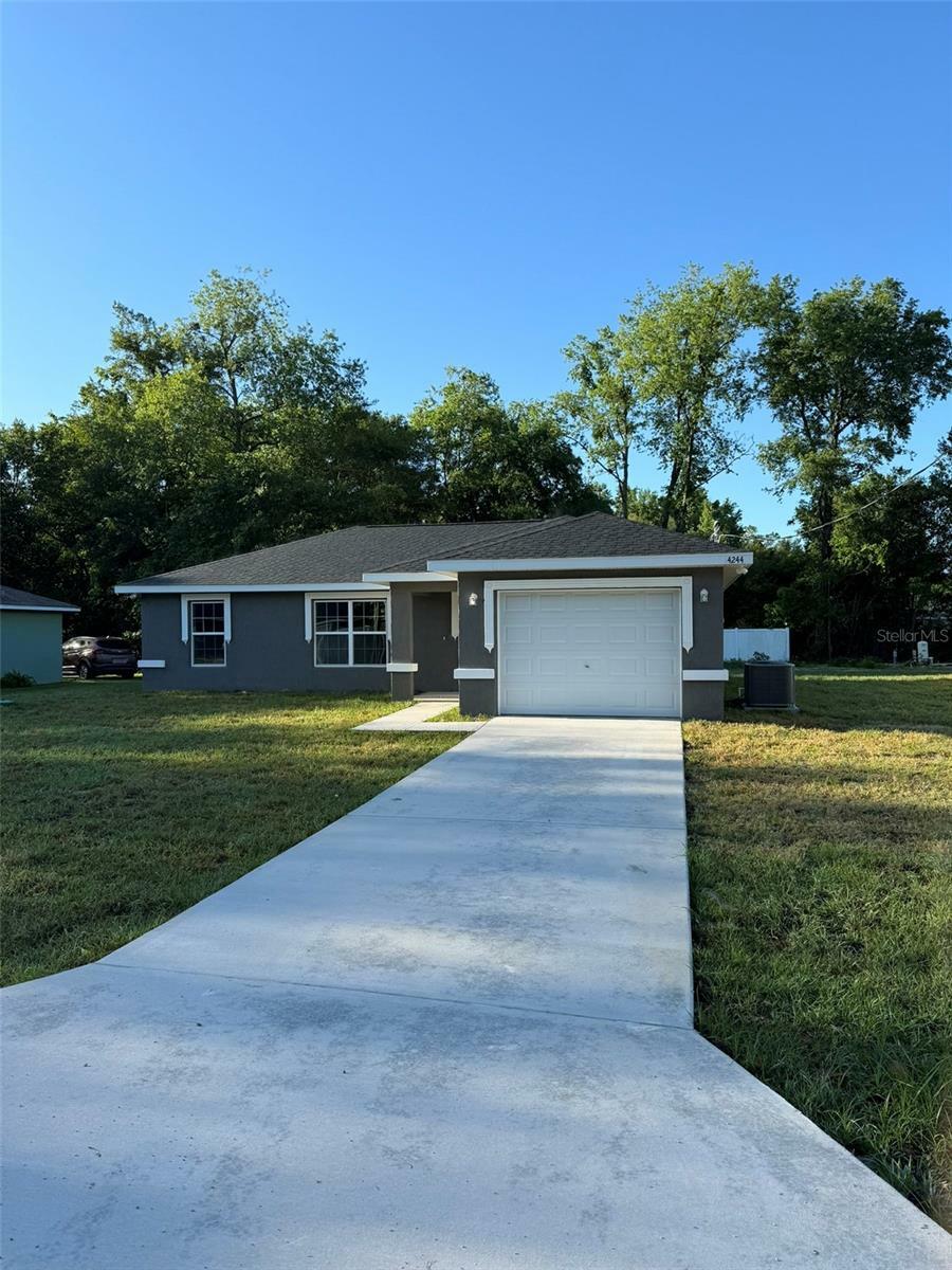 Property Photo:  4244 SE 138th Street  FL 34491 