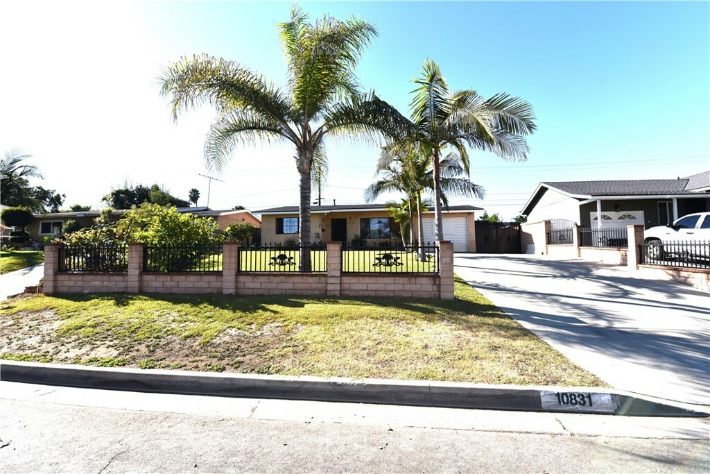 Property Photo:  10831 Telechron Avenue  CA 90605 