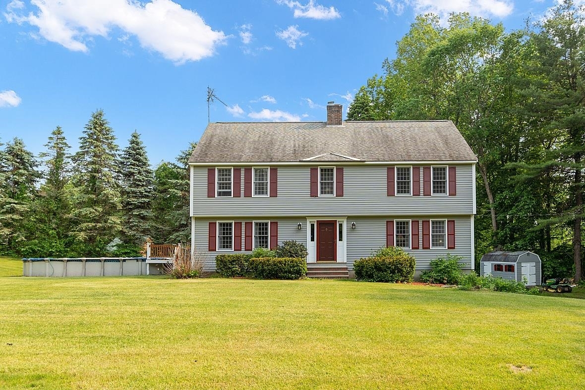 Property Photo:  29 Exeter Road  NH 03848 