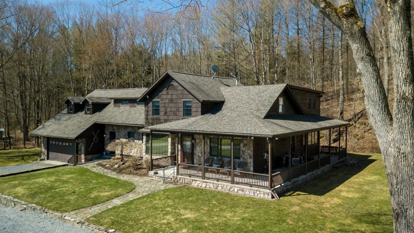 Property Photo:  1325 Quail Hollow Road  NY 13803 