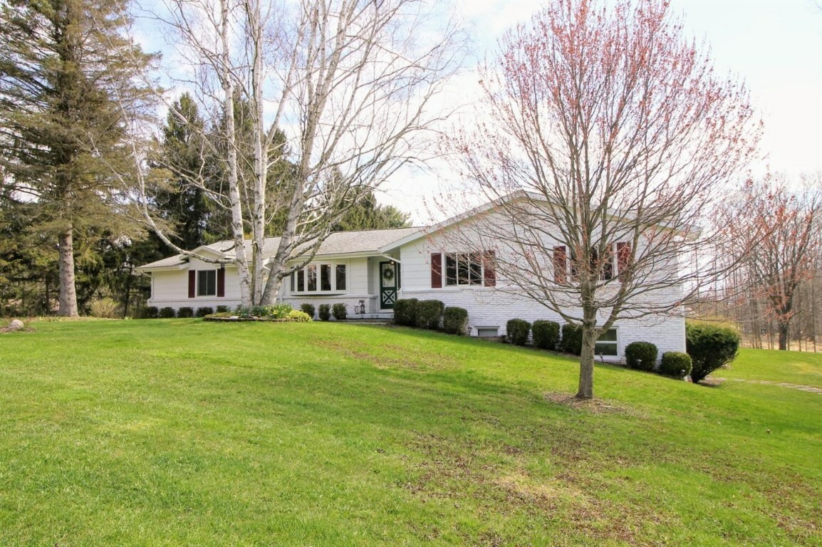 Property Photo:  3 Woodgate Lane  NY 14850 