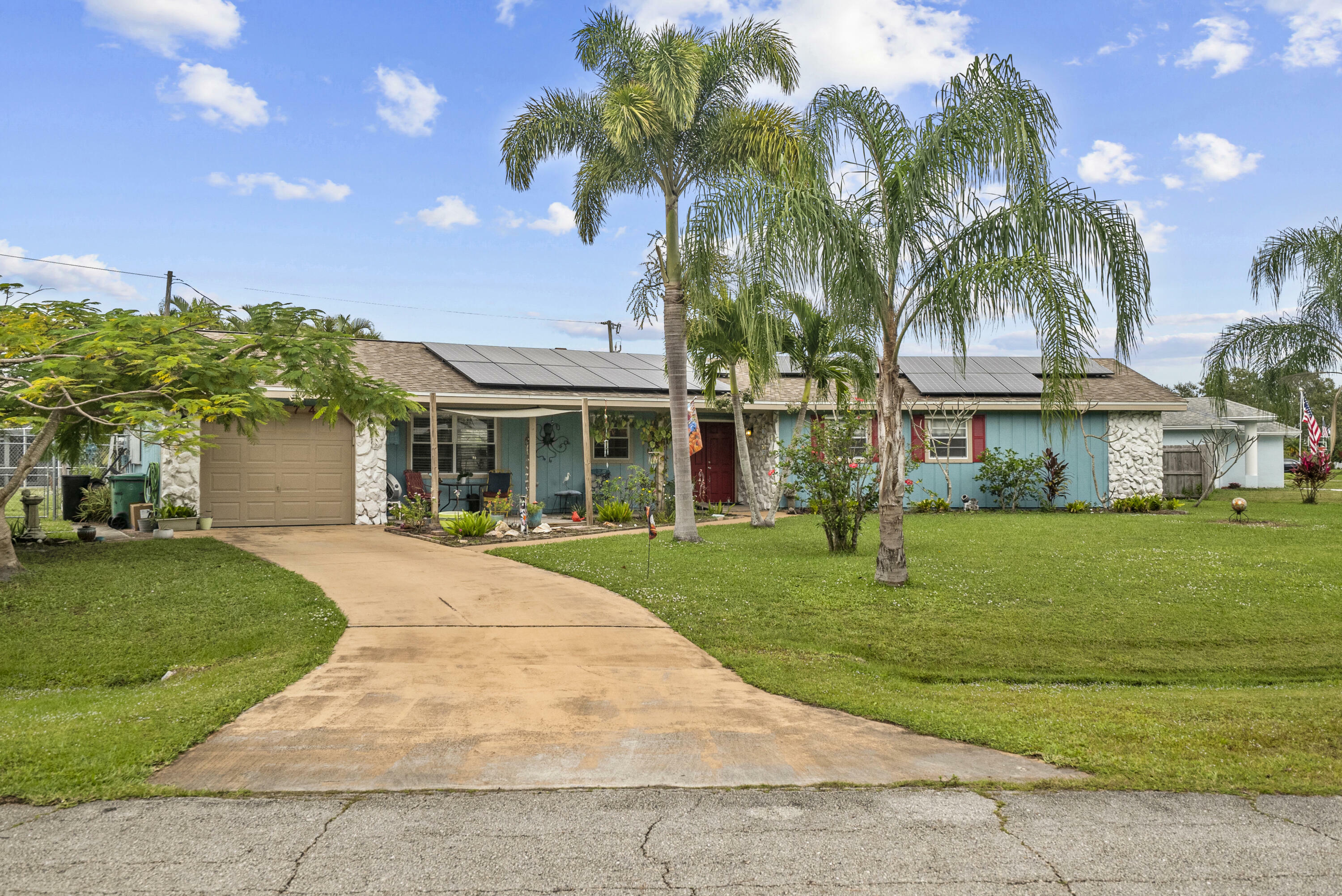 Property Photo:  2574 SE Marseille Street  FL 34952 