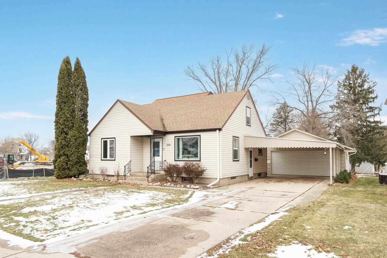 Property Photo:  504 McKinley Street  WI 53963 