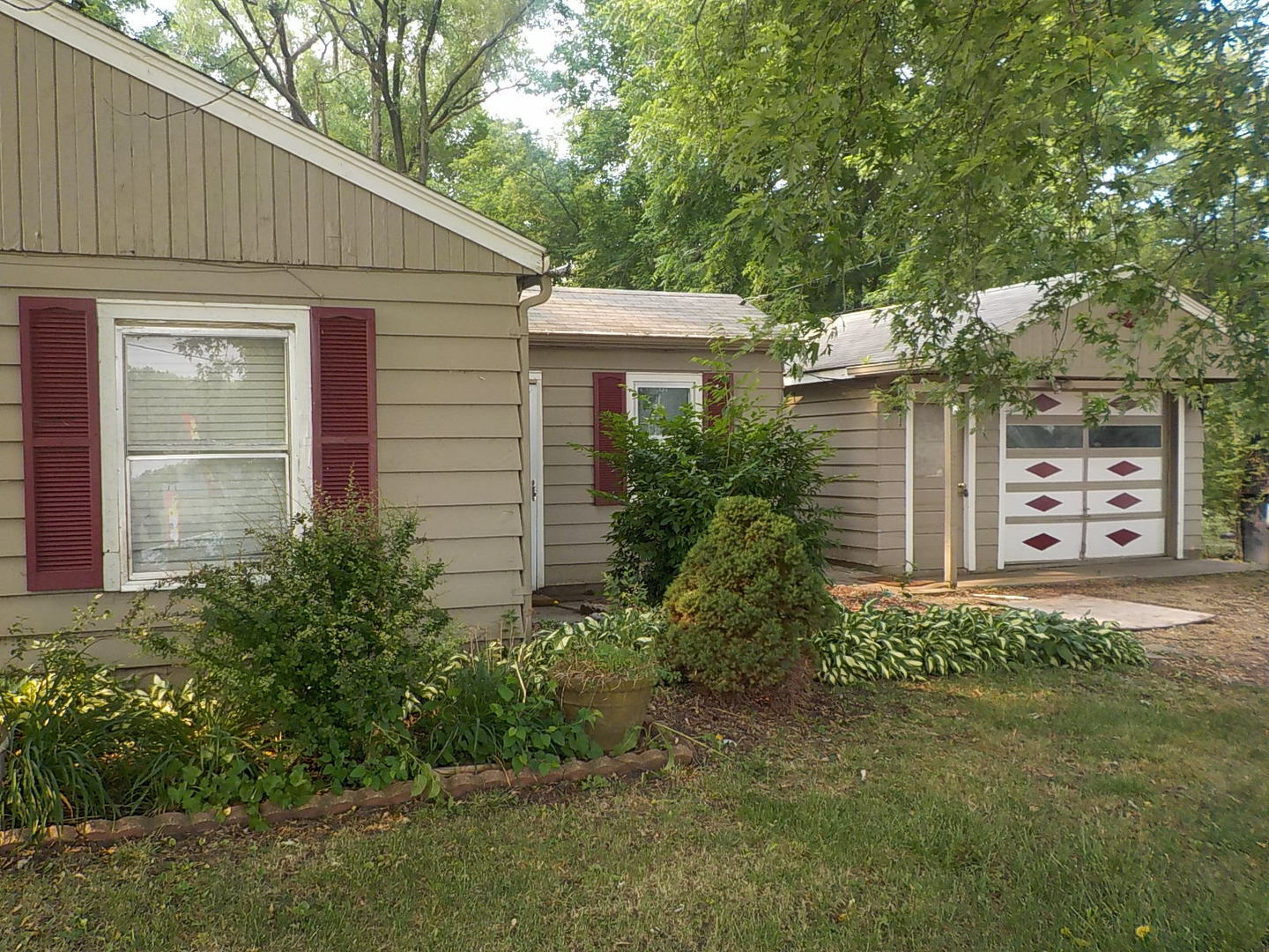 Property Photo:  2125 Windsor Road  IL 61111 