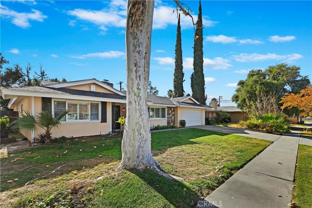 Property Photo:  27341 Fisher Street  CA 92346 