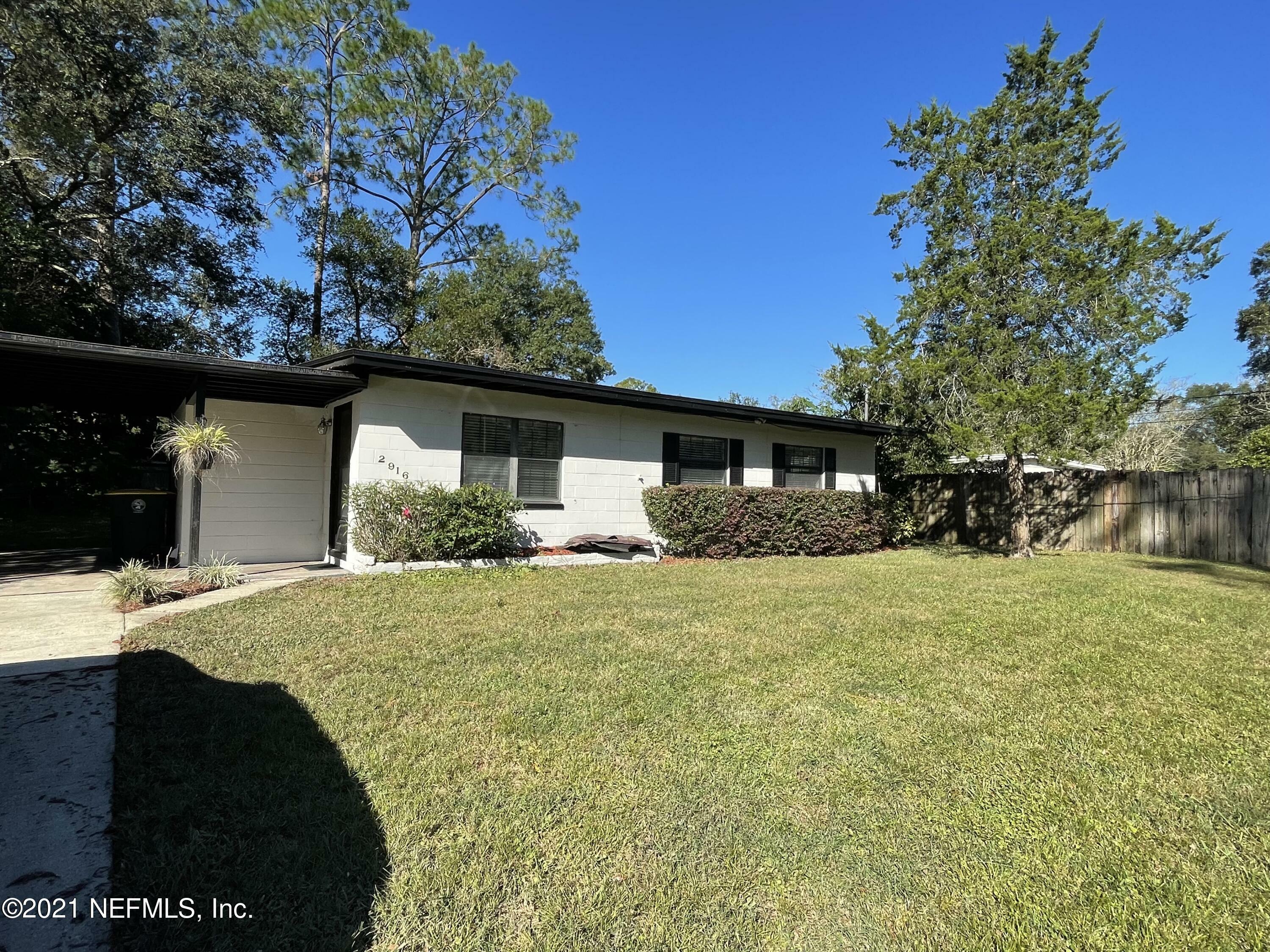 Property Photo:  2916 Kent Road  FL 32216 