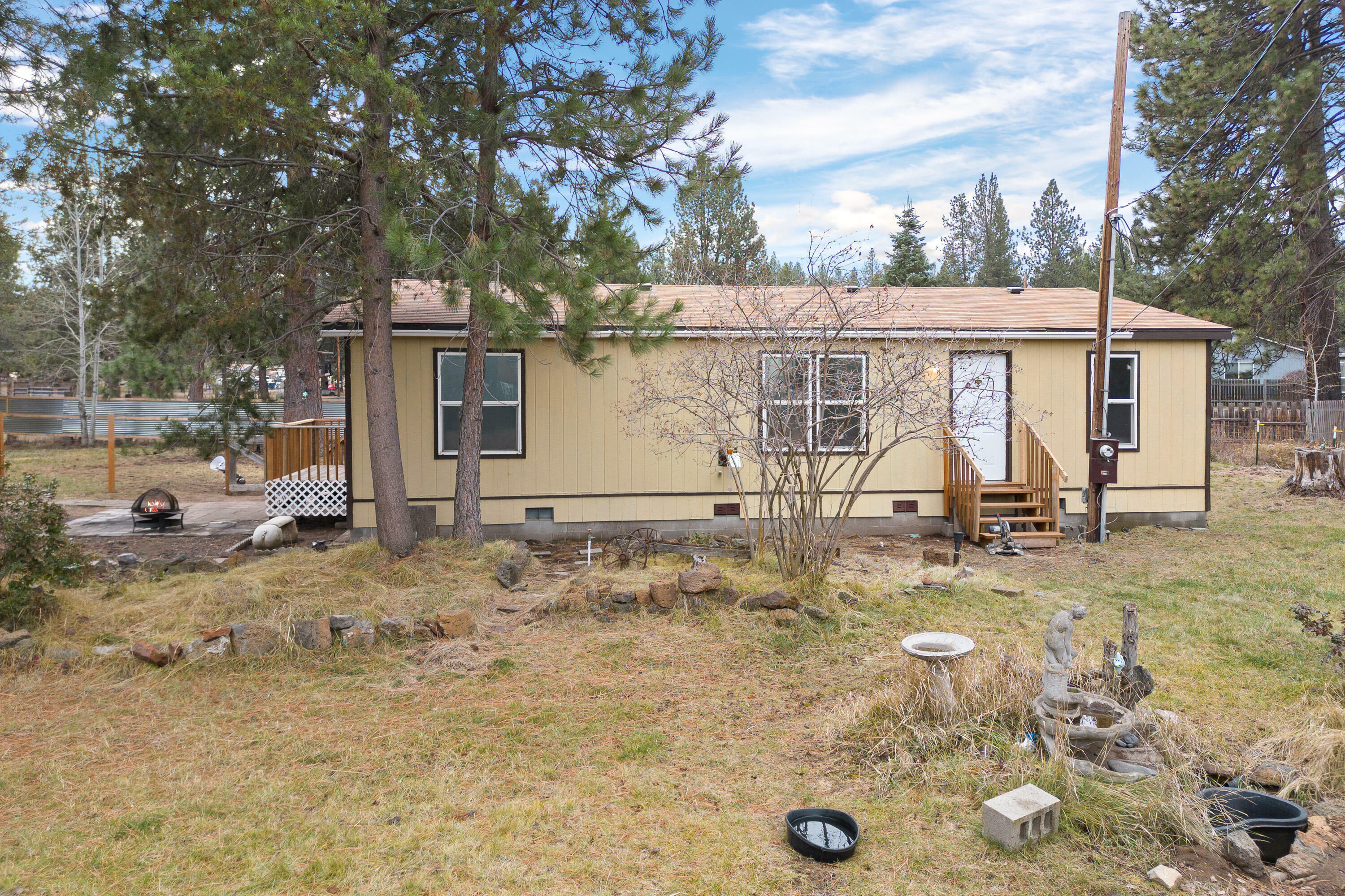 Property Photo:  59819 Cheyenne Road  OR 97702 