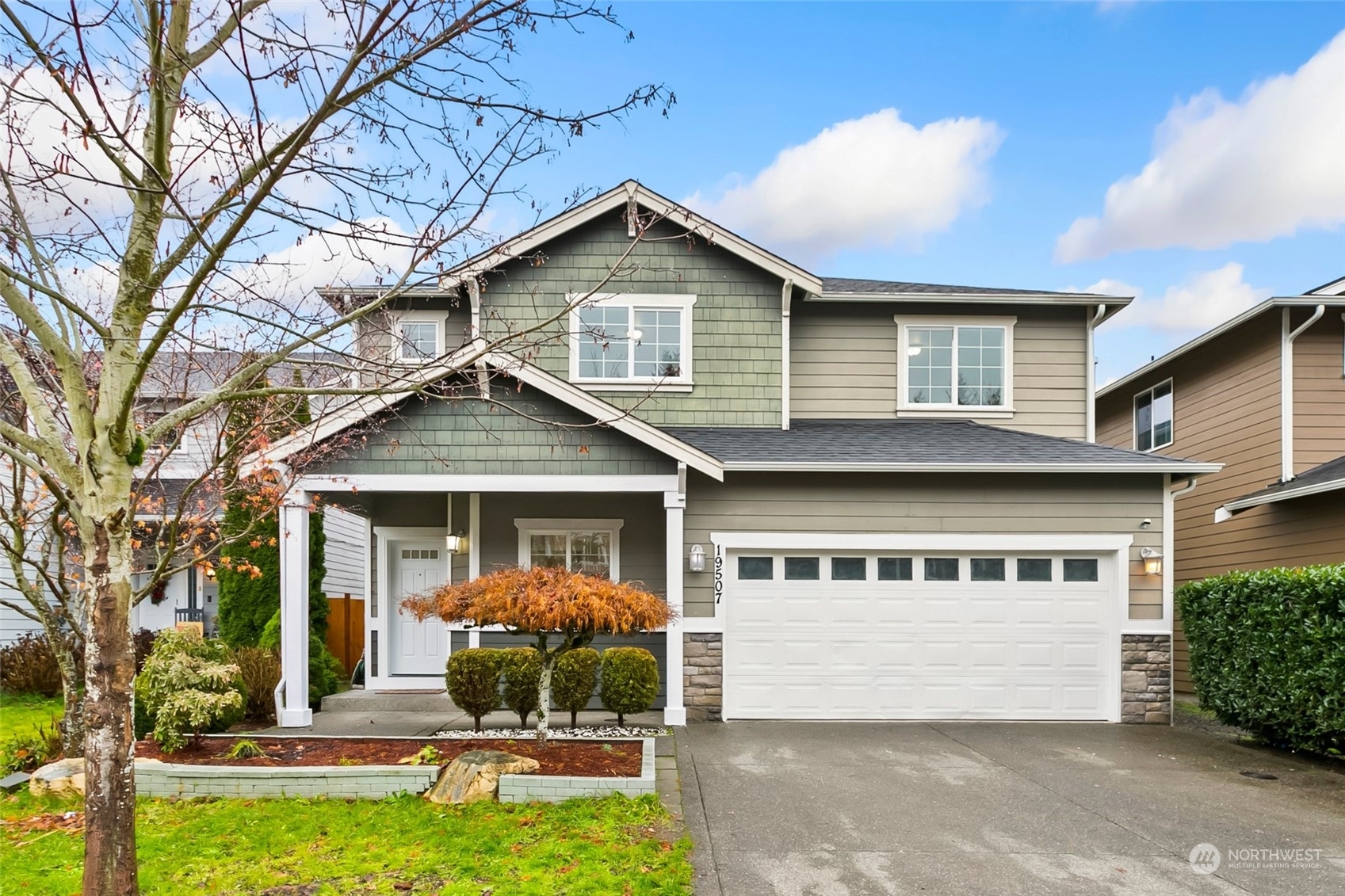 Property Photo:  19507 90th Avenue Court E  WA 98338 