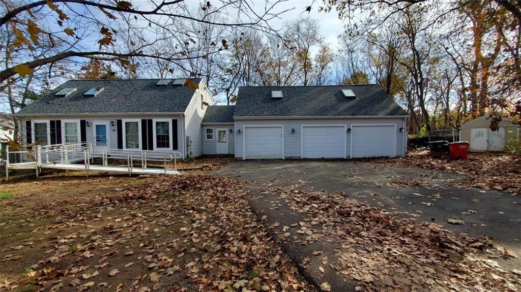 Property Photo:  82 Heather Heights  CT 06450 