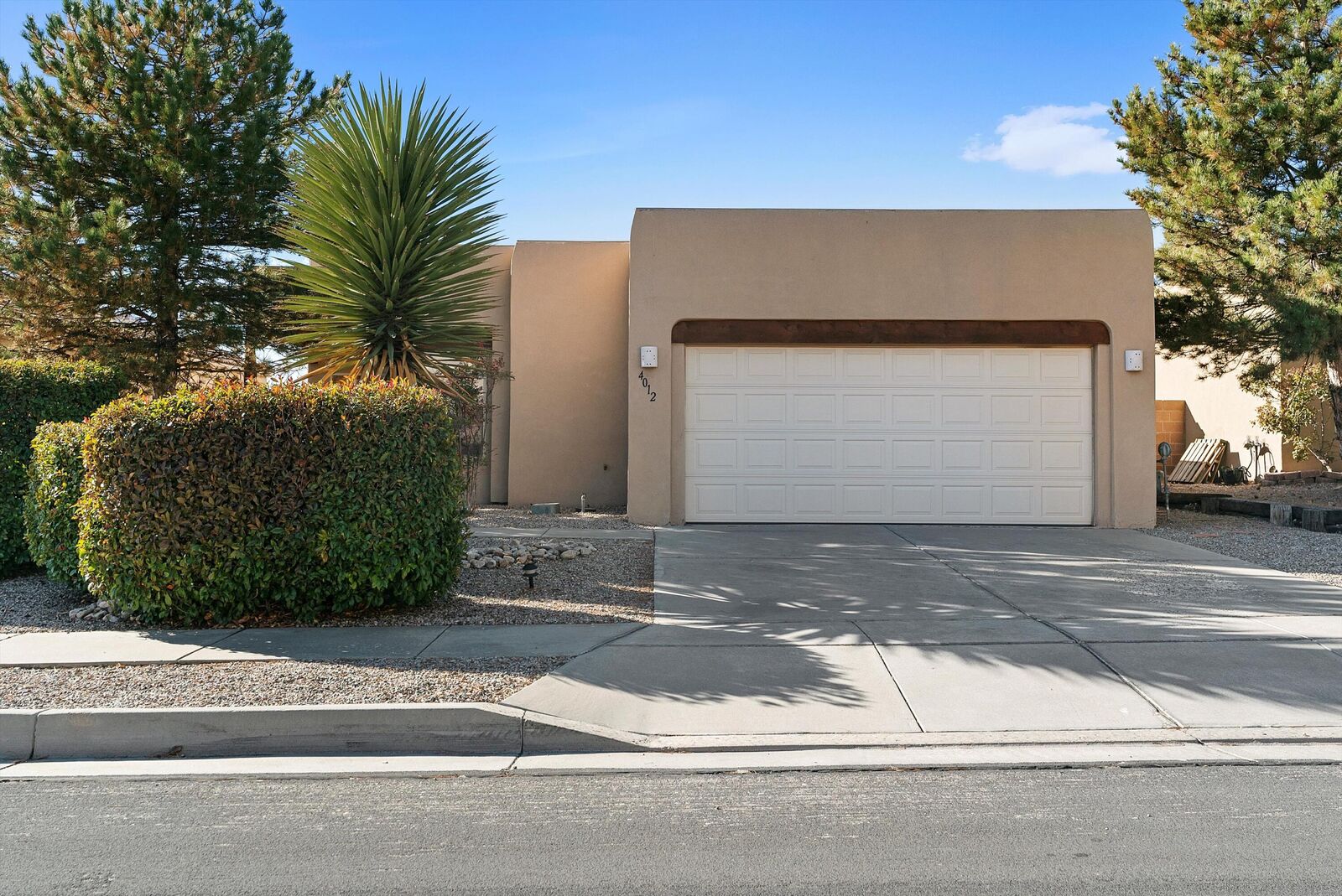 Property Photo: 4012 Whistler Avenue NW NM 87114