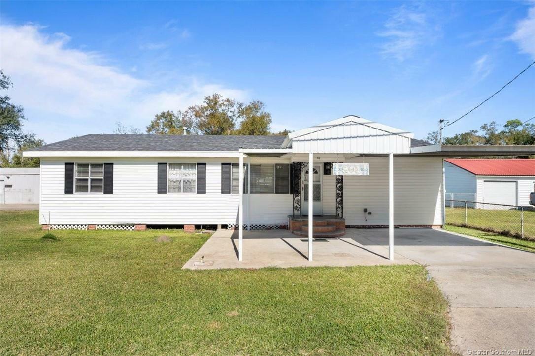 Property Photo:  801 Tallow Road  LA 70607 