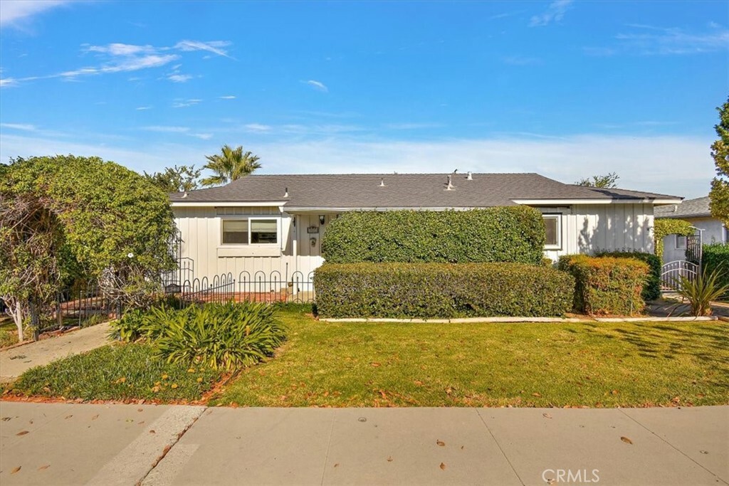 Property Photo:  927 Alta Loma Drive  CA 92882 