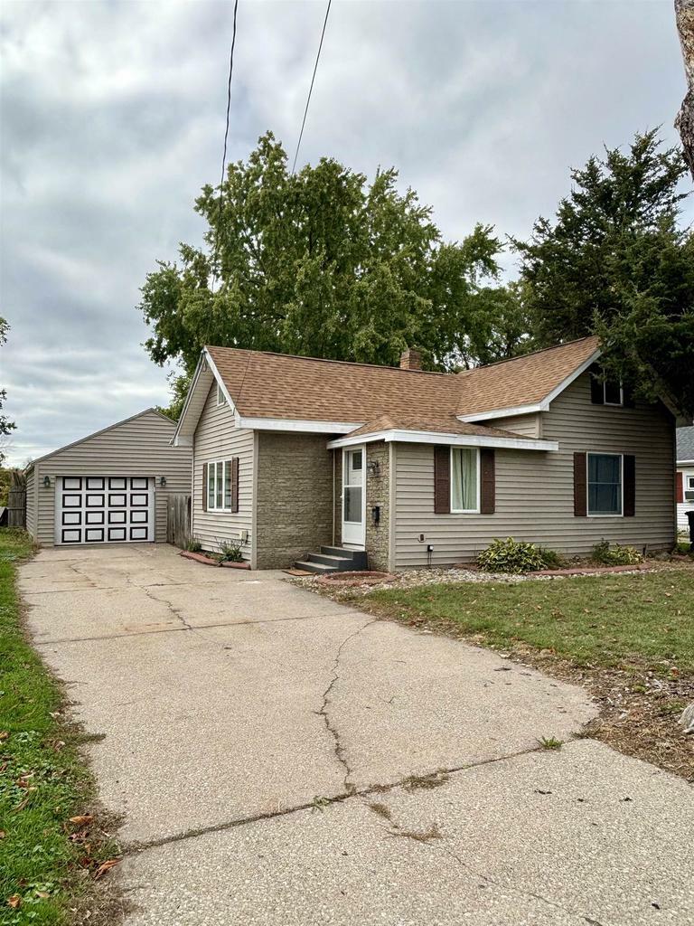 Property Photo:  1831 Plymouth Street  WI 54901 