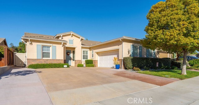 Property Photo: 32421 Meadow Ridge Lane CA 92595