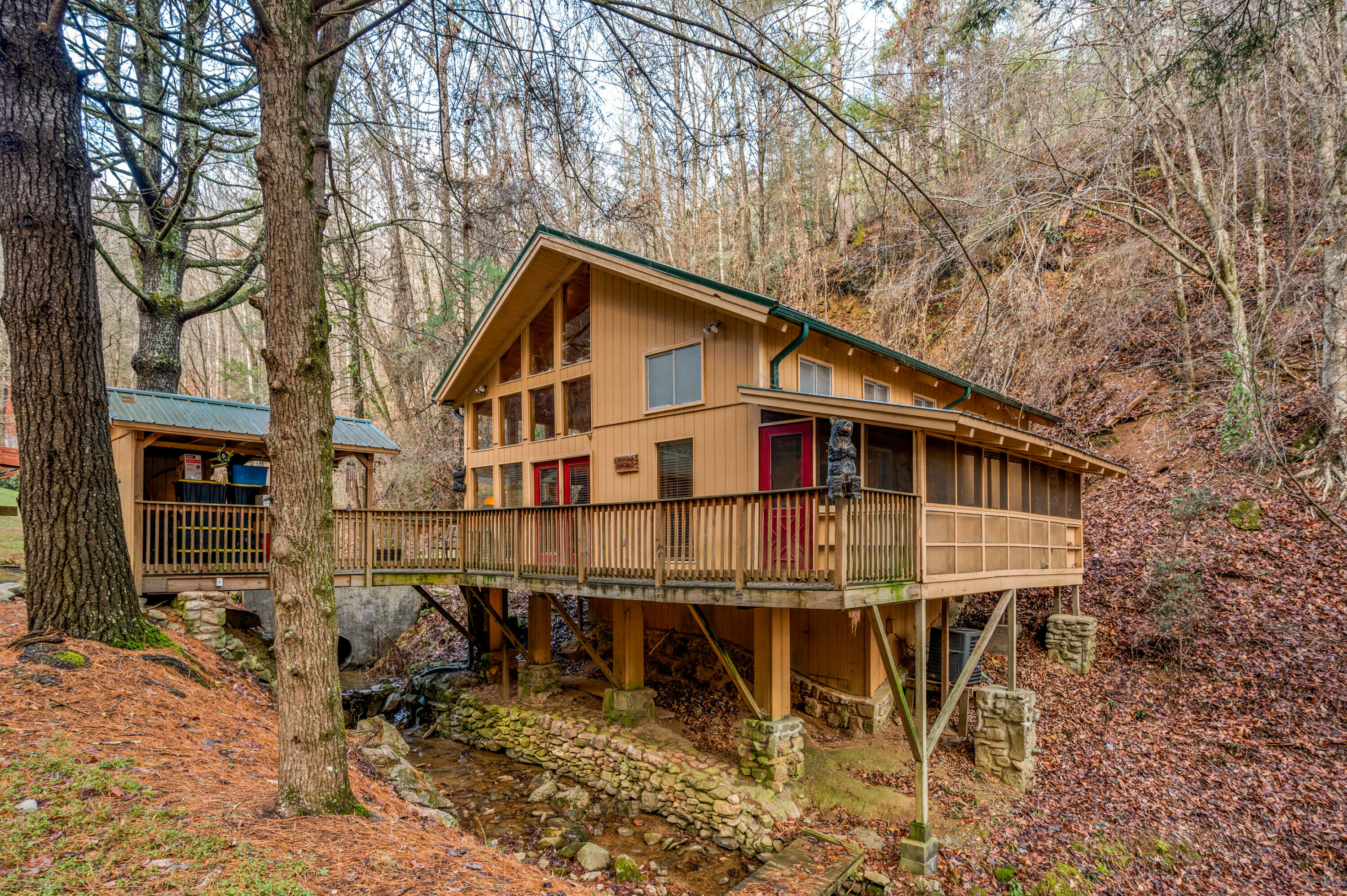Property Photo: 2645 Black Walnut Flats Road TN 37862