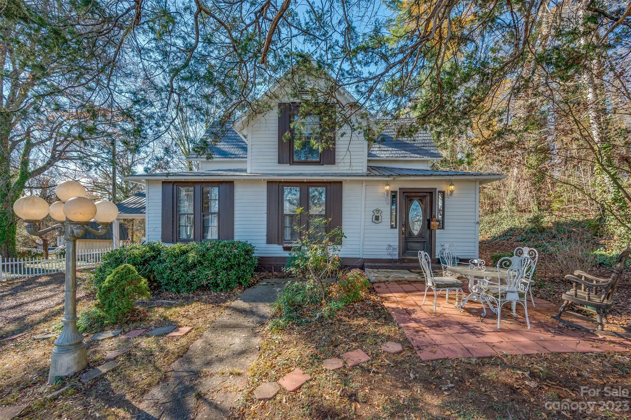 Property Photo:  301 N Washington Street  NC 28139 