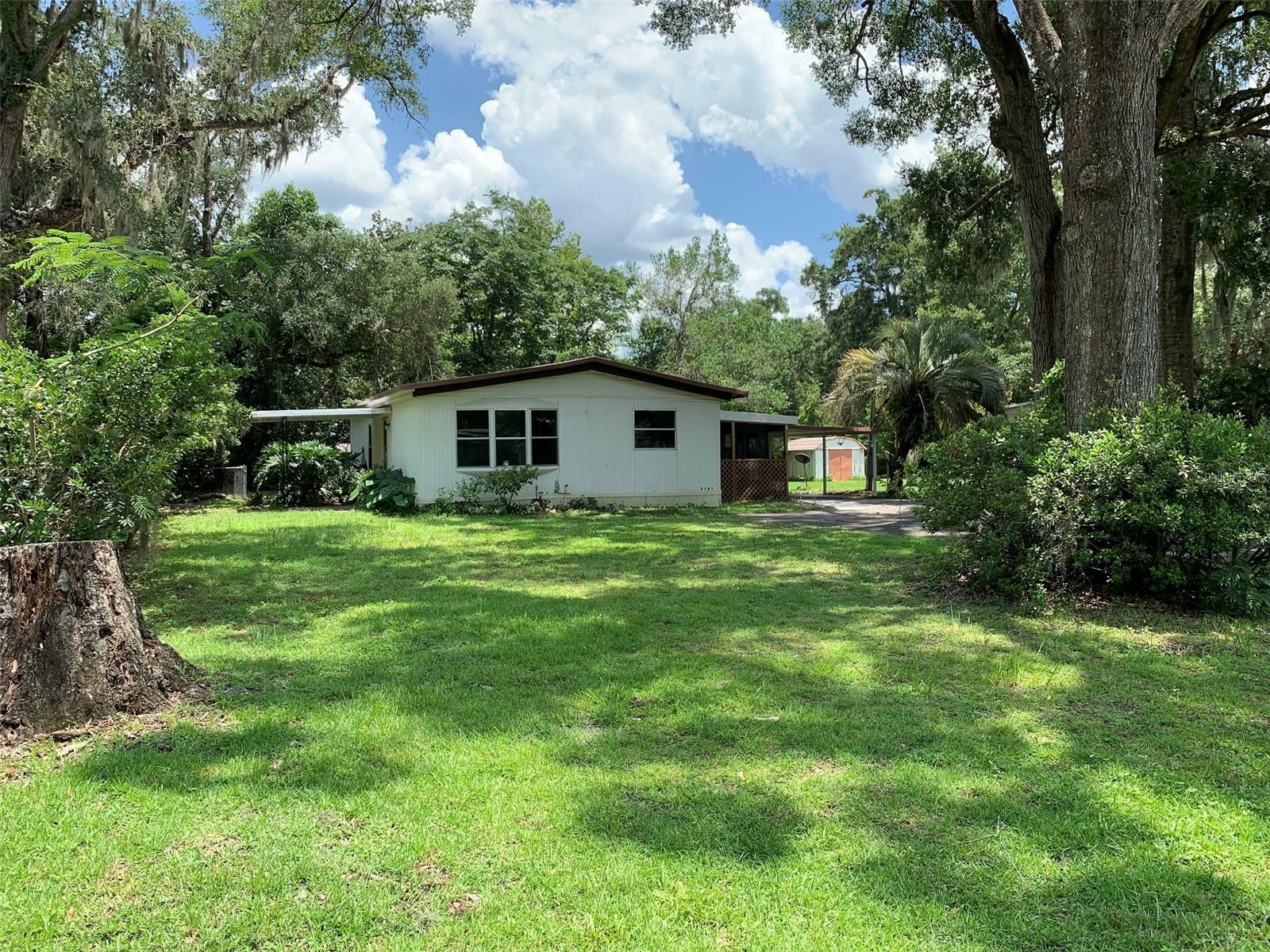 Property Photo:  3141 SE 41st Avenue  FL 34480 