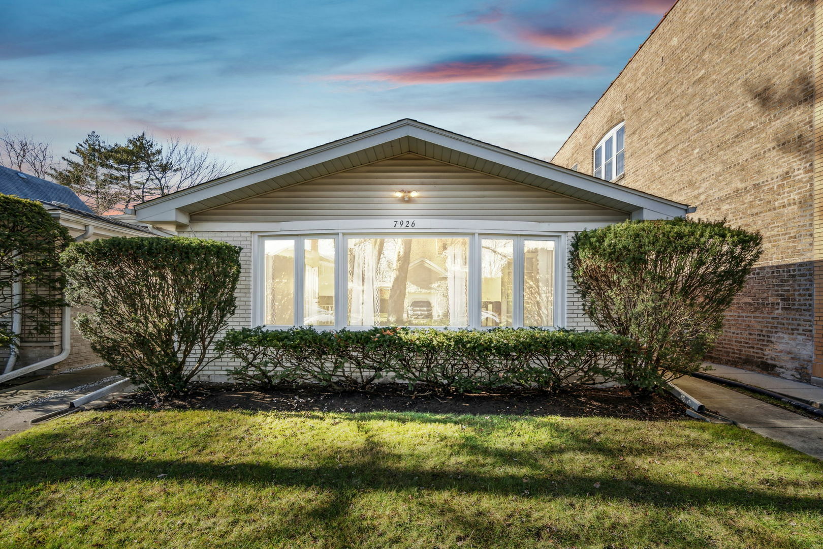 Property Photo:  7926 Tripp Avenue  IL 60076 