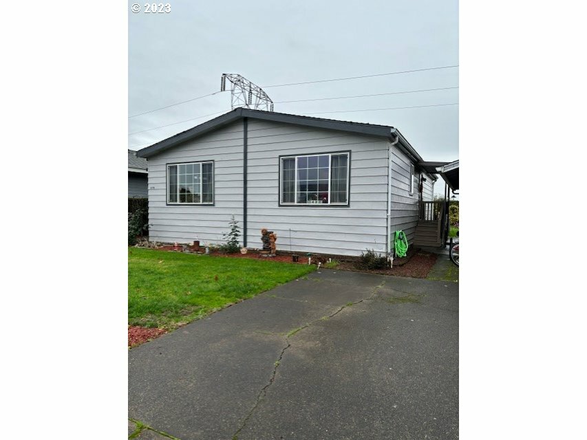 Property Photo:  5422 Portland Rd 107B  OR 97305 