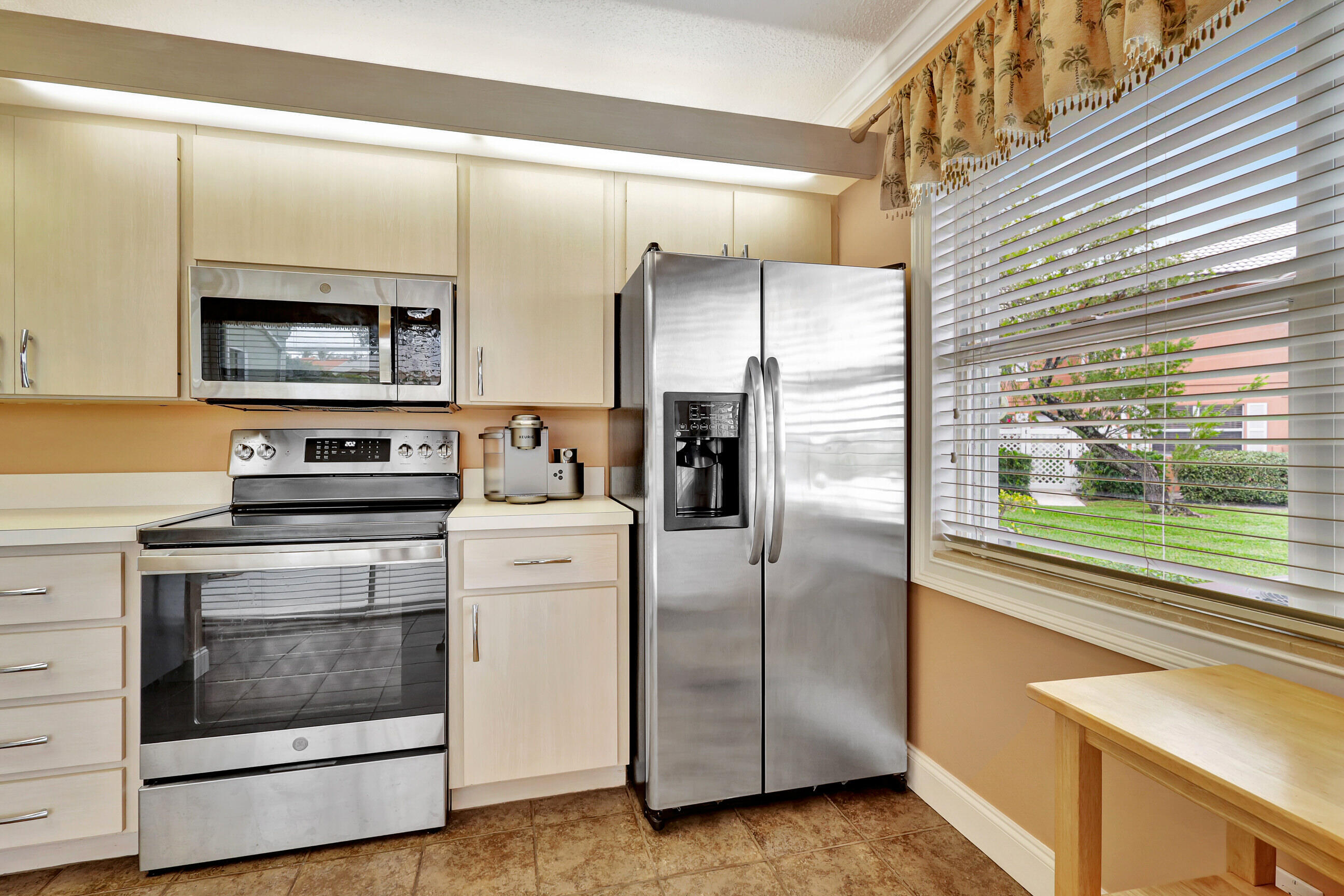 Property Photo: 1928 Stratford Way 38D FL 33409