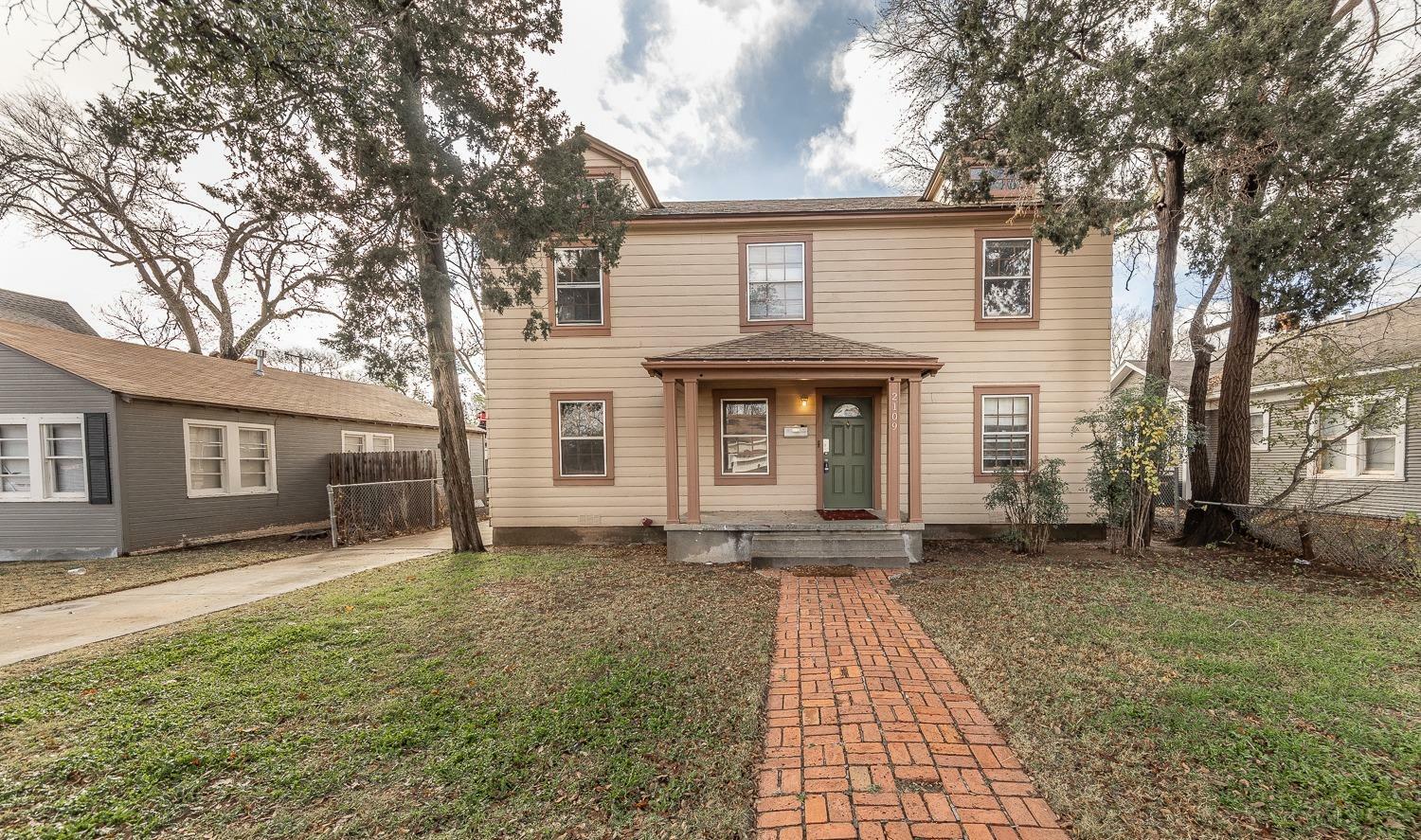 Property Photo:  2109 14th Street  TX 79401 