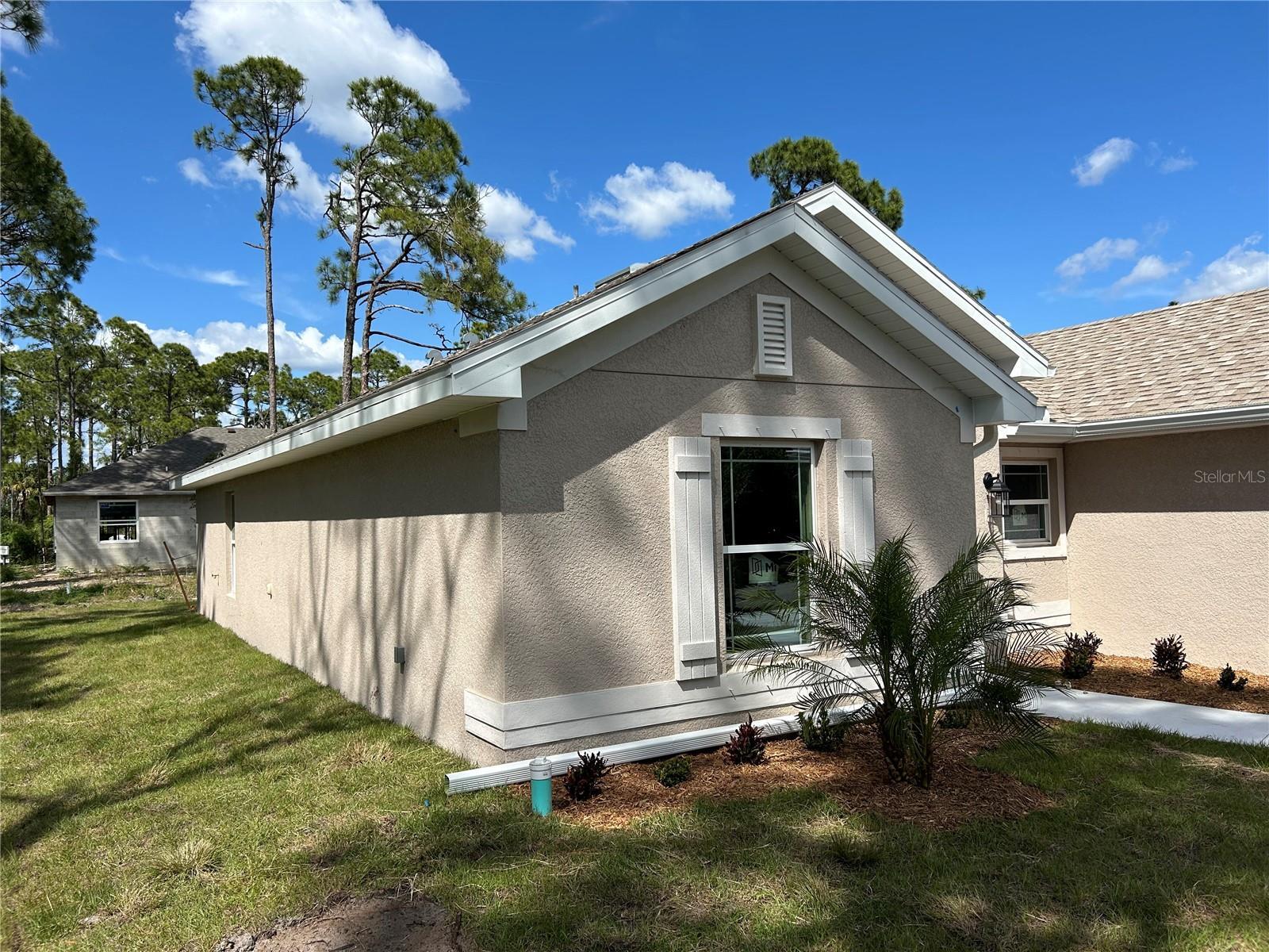 Property Photo: 5672 Kumquat Avenue FL 34291