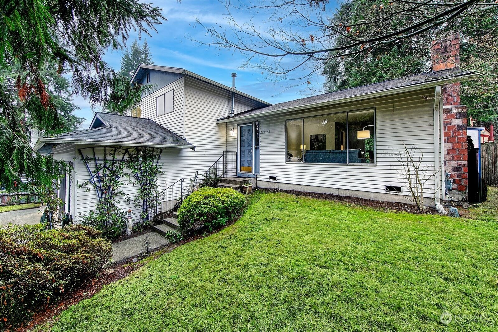 Property Photo: 20106 9th Avenue SE WA 98012