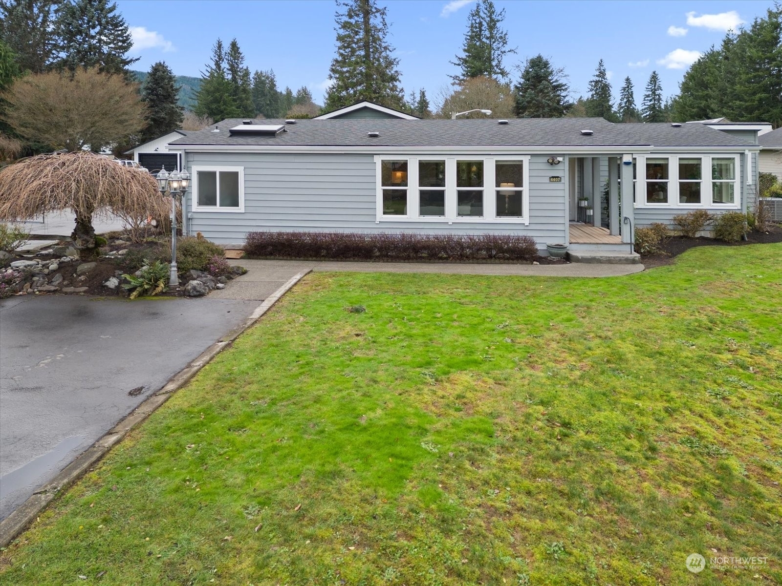 Property Photo:  4407 332nd Avenue SE  WA 98024 